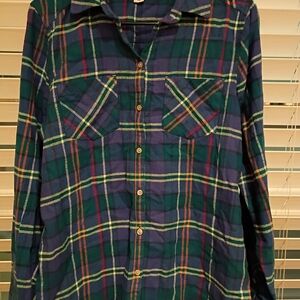 Croft & Barrow Women's Green Plaid Button-Down Shirt